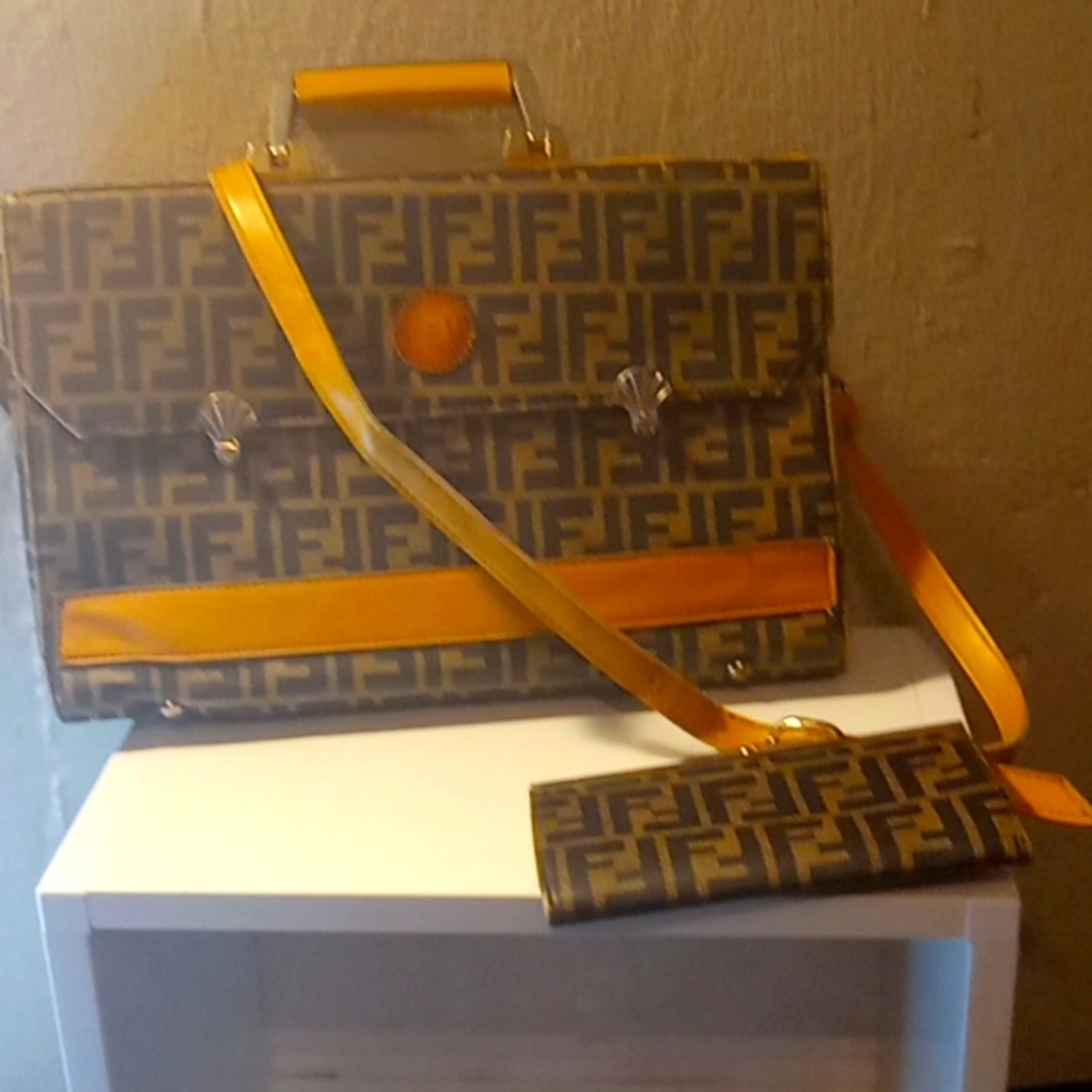VINTAGE FENDI HANDBAG AND WALLET